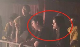 吃瓜打麻将网红视频,网红视频带你领略网络娱乐新风尚